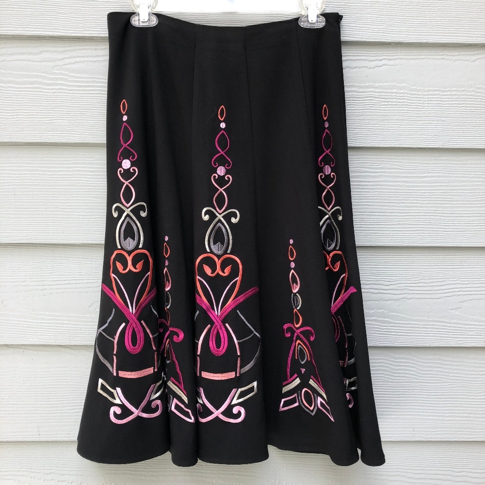 Sunny Leigh Petite 8 Embroidered Black Skirt